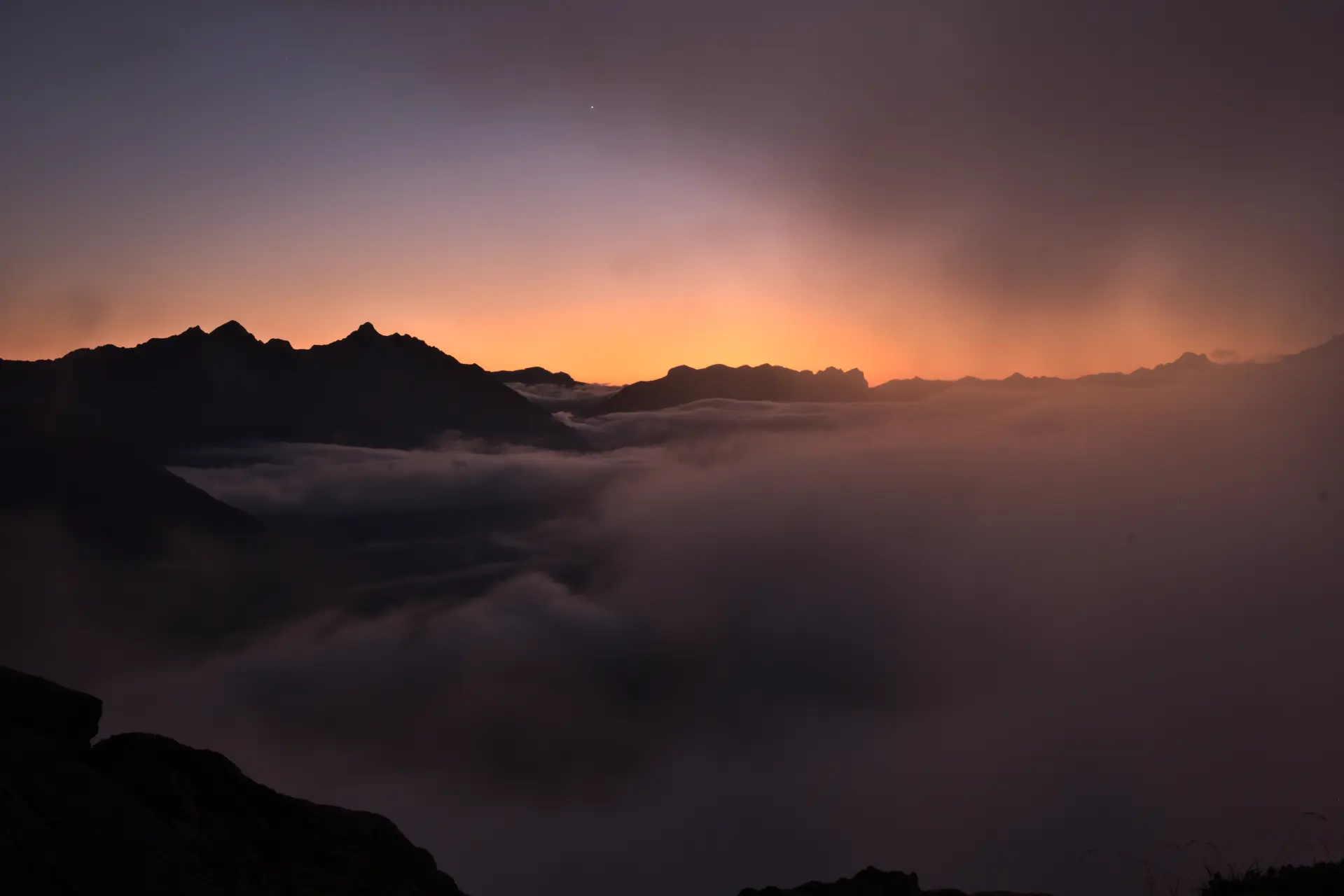 Solnedgang i de sydlige Alper