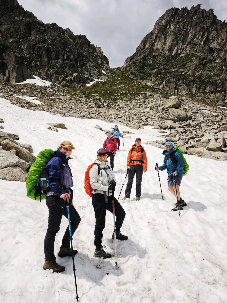 Fenêtre d'Arpette med sne (juni) - TMB