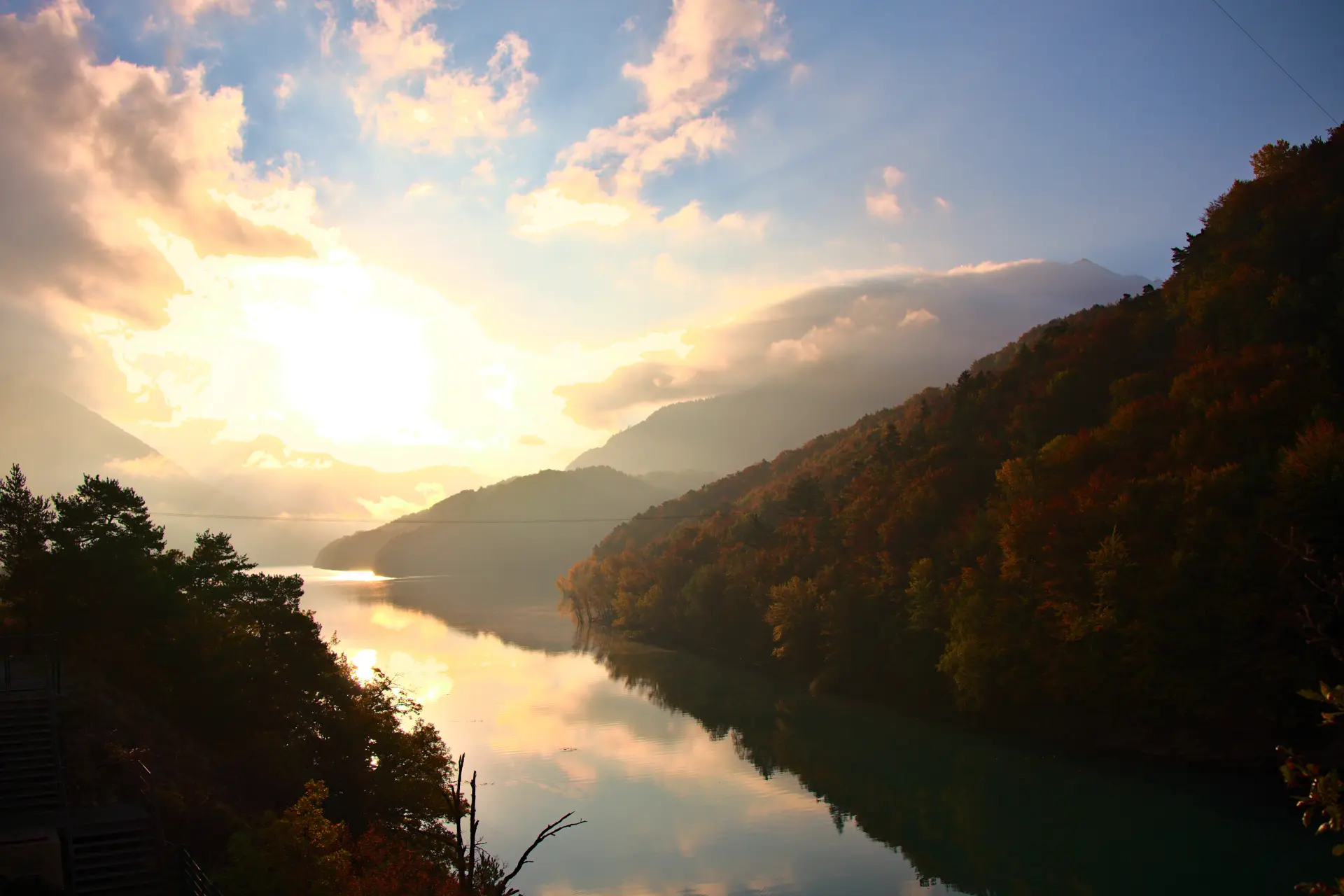 Lac du Sautet solopgang