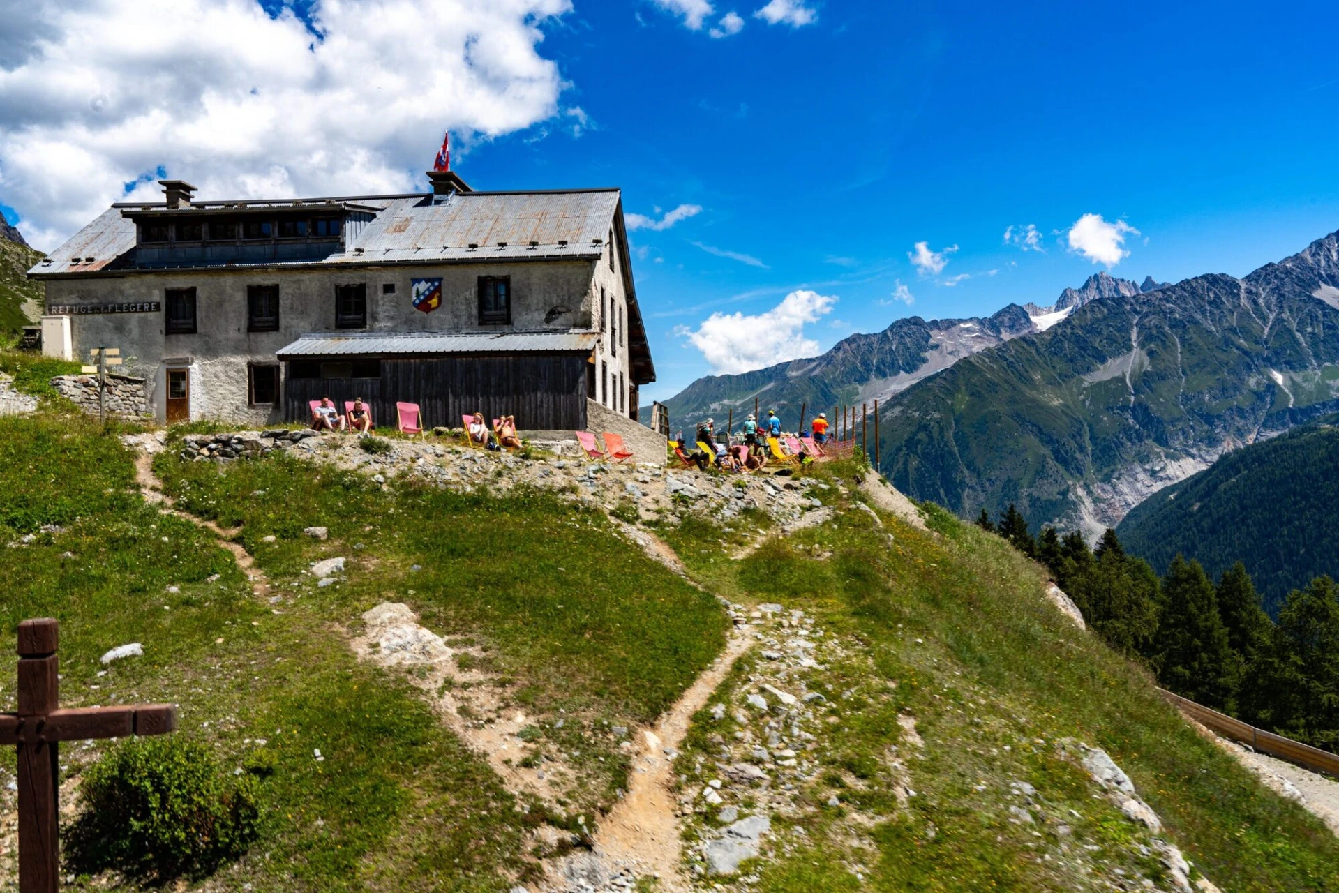 Refuge de la Flégère, sydbalkon med udsigt til Mont-Blanc-massivet